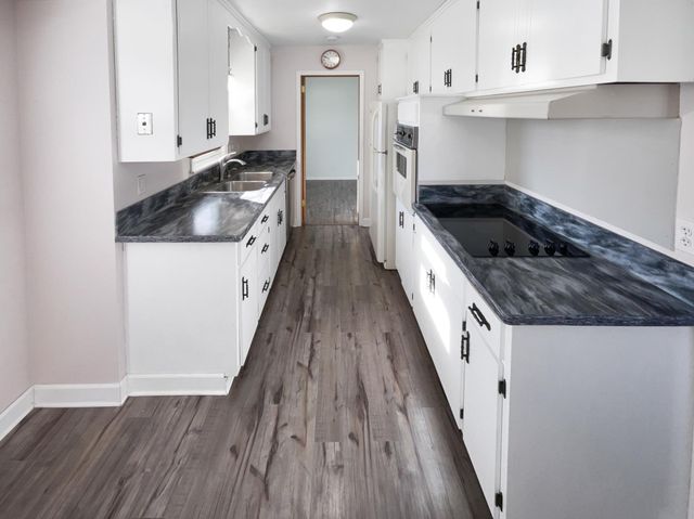 2306 Beam Avenue, North Saint Paul, MN 55109