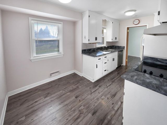 2306 Beam Avenue, North Saint Paul, MN 55109