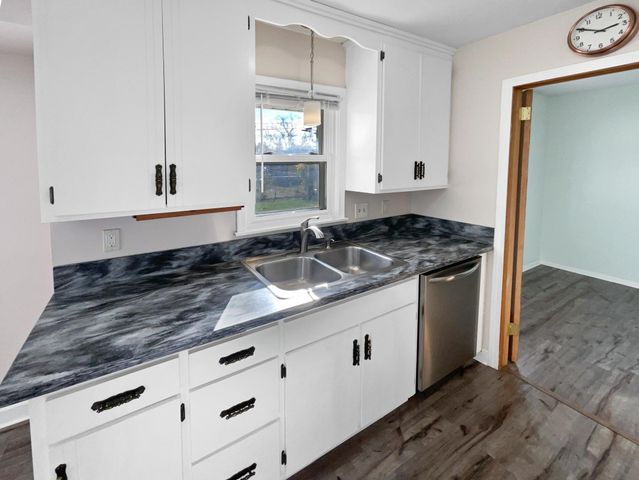 2306 Beam Avenue, North Saint Paul, MN 55109