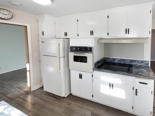 2306 Beam Avenue, North Saint Paul, MN 55109