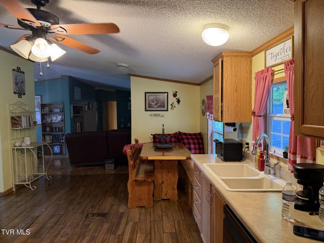 6411 Yellow Poplar Street, Wise, VA 24293