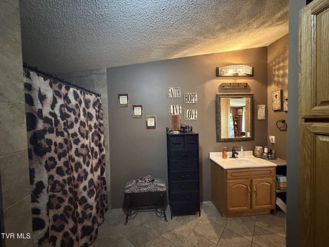 6411 Yellow Poplar Street, Wise, VA 24293