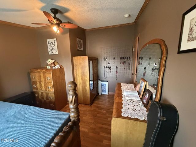 6411 Yellow Poplar Street, Wise, VA 24293