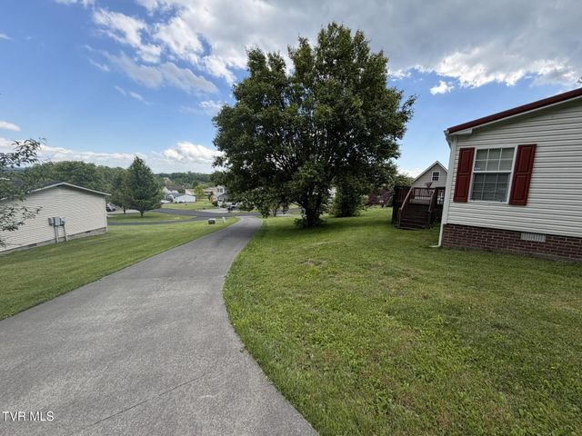 6411 Yellow Poplar Street, Wise, VA 24293