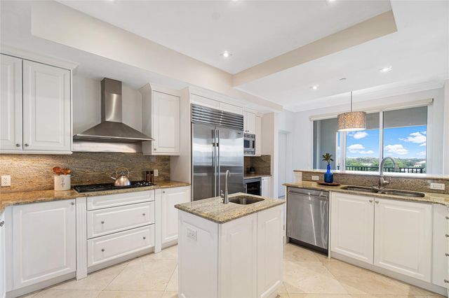 1 N Ocean Blvd 402, Boca Raton, FL 33432