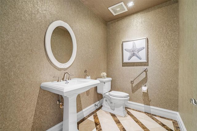 1 N Ocean Blvd 402, Boca Raton, FL 33432