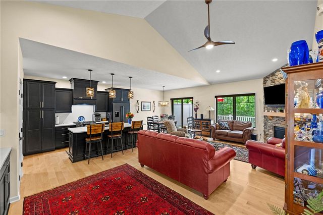 136 Golden Oaks Way, Gates, NY 14624