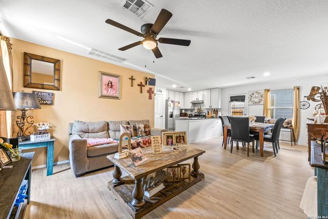 4446 Grassland Pass, San Antonio, TX 78222