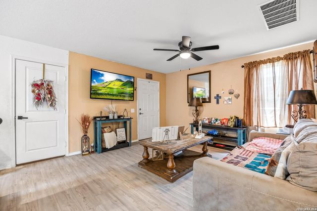 4446 Grassland Pass, San Antonio, TX 78222