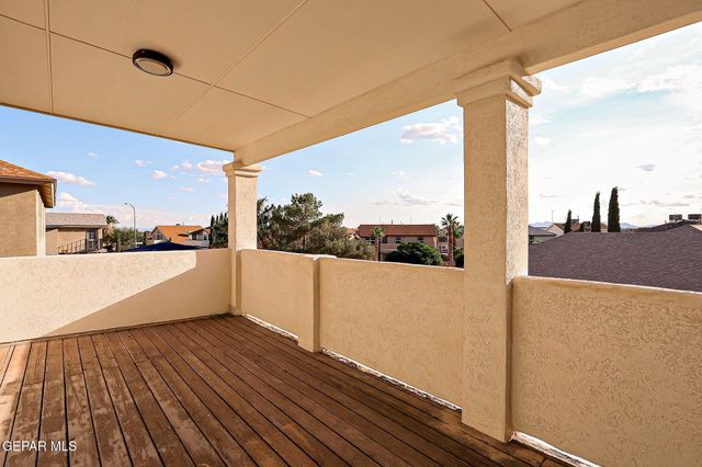 1537 SNOWY PLOVER Street, El Paso, TX 79928