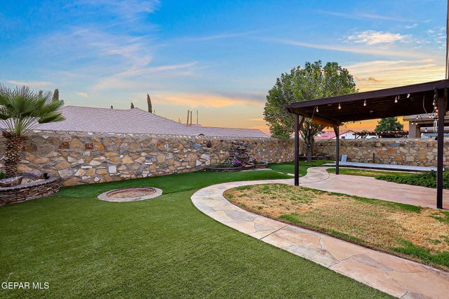 1537 SNOWY PLOVER Street, El Paso, TX 79928