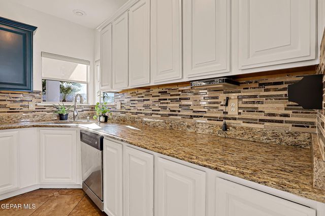 1537 SNOWY PLOVER Street, El Paso, TX 79928