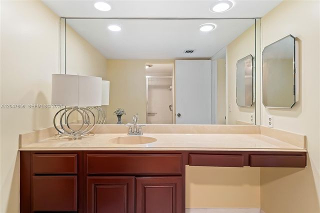 4500 Gefion Ct 304, Lake Worth, FL 33467