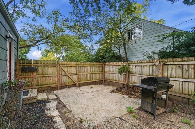 5698 Indianola Avenue, Worthington, OH 43085