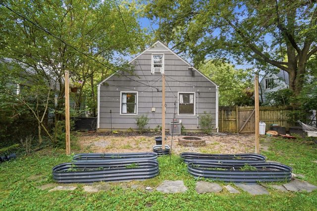 5698 Indianola Avenue, Worthington, OH 43085