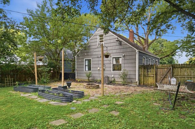 5698 Indianola Avenue, Worthington, OH 43085