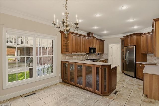 209 Brooks Landing Drive, Winston-salem, NC 27106