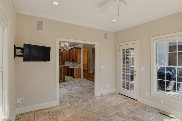 209 Brooks Landing Drive, Winston-salem, NC 27106