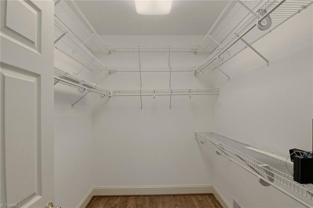 209 Brooks Landing Drive, Winston-salem, NC 27106