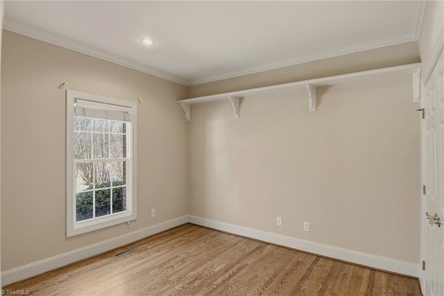 209 Brooks Landing Drive, Winston-salem, NC 27106