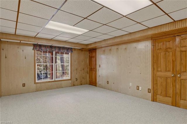 209 Brooks Landing Drive, Winston-salem, NC 27106