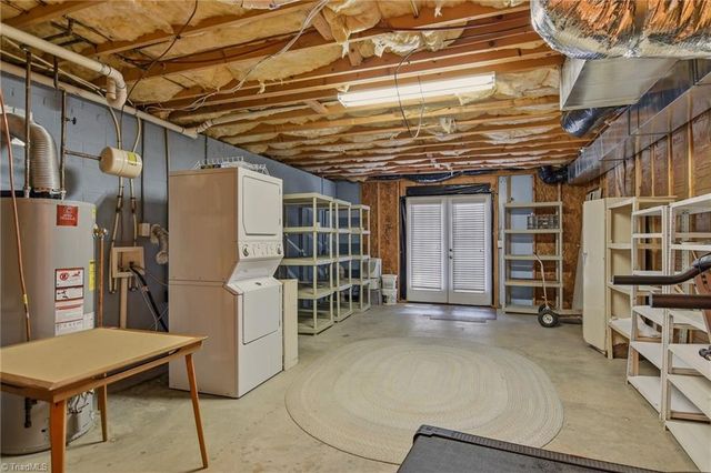 209 Brooks Landing Drive, Winston-salem, NC 27106