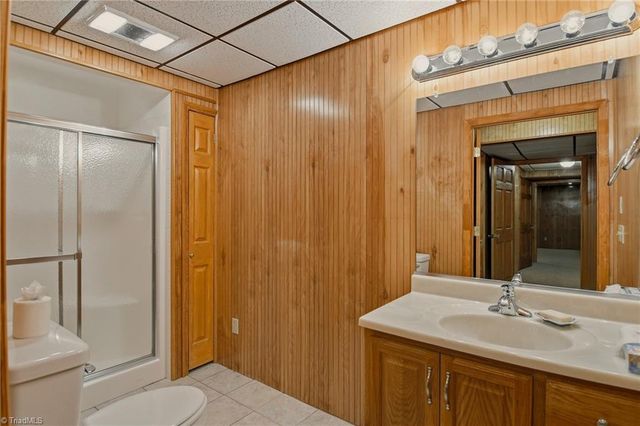 209 Brooks Landing Drive, Winston-salem, NC 27106