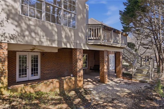 209 Brooks Landing Drive, Winston-salem, NC 27106