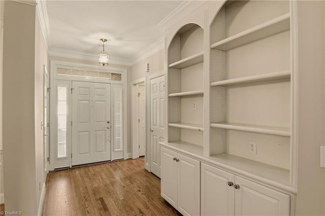 209 Brooks Landing Drive, Winston-salem, NC 27106