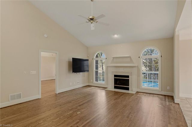 209 Brooks Landing Drive, Winston-salem, NC 27106