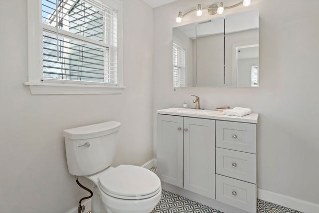 20 Evergreen St, Wareham, MA 02558