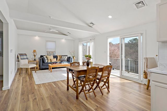 20 Evergreen St, Wareham, MA 02558