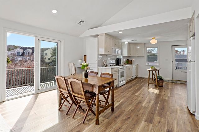 20 Evergreen St, Wareham, MA 02558