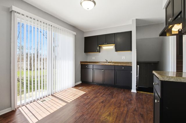 16544 Prairie Avenue, South Holland, IL 60473