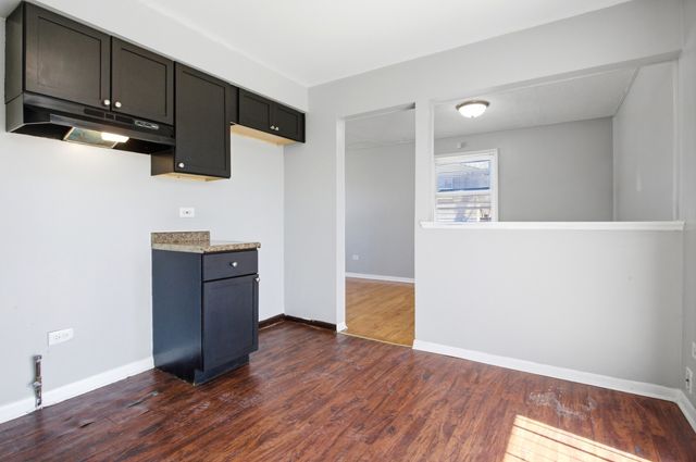 16544 Prairie Avenue, South Holland, IL 60473