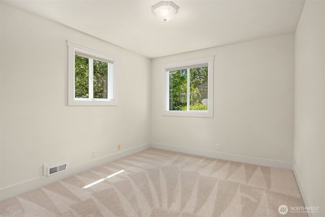 15033 70th Avenue NE, Kenmore, WA 98028
