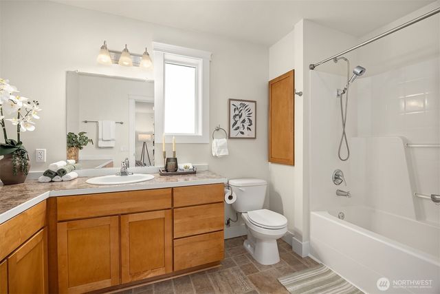 15033 70th Avenue NE, Kenmore, WA 98028