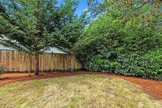 15033 70th Avenue NE, Kenmore, WA 98028