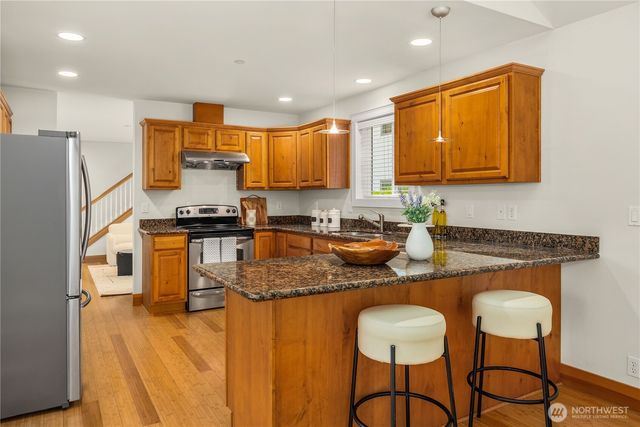 15033 70th Avenue NE, Kenmore, WA 98028