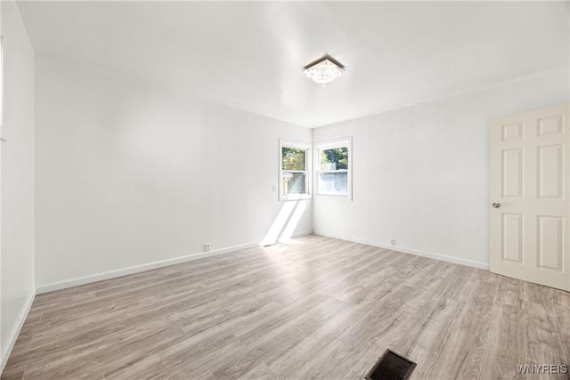 31 Chadduck Avenue, Buffalo, NY 14207