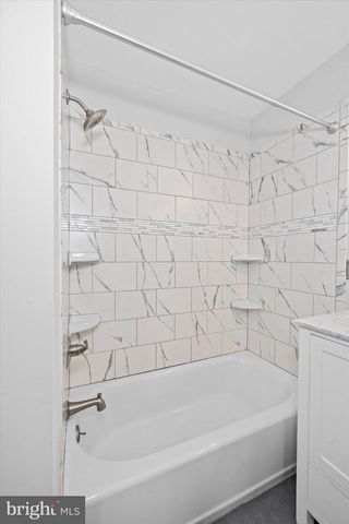 126 SHINN CIR, Wilmington, DE 19808