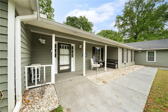 2054 S Cove Trail, Marietta, GA 30066