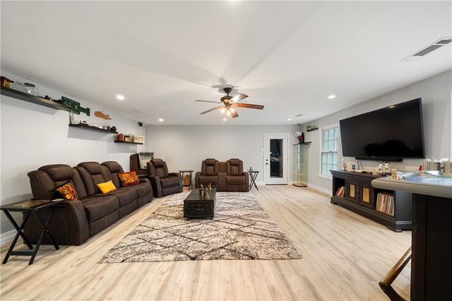 2054 S Cove Trail, Marietta, GA 30066