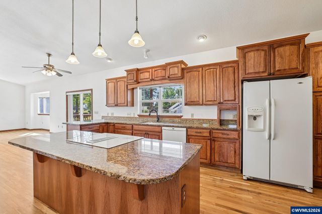 9264 Glory Ct NE, Salem, OR 97305