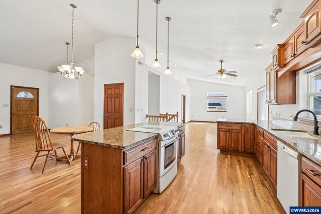 9264 Glory Ct NE, Salem, OR 97305