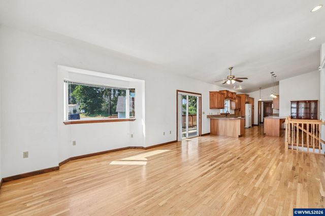 9264 Glory Ct NE, Salem, OR 97305
