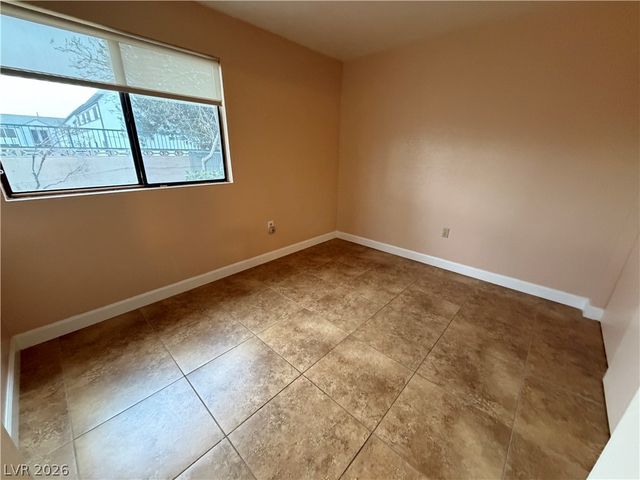 2140 Pinetop Lane 101, Las Vegas, NV 89119