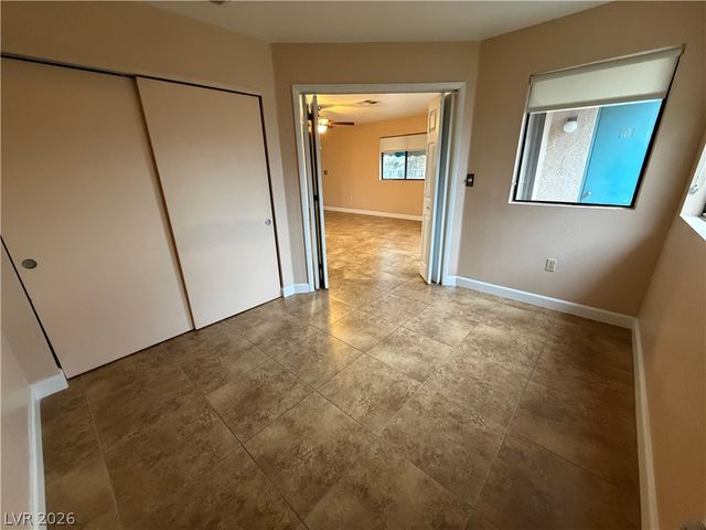 2140 Pinetop Lane 101, Las Vegas, NV 89119