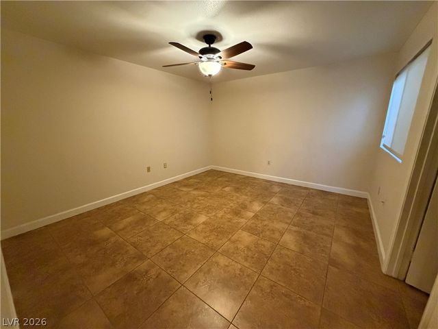 2140 Pinetop Lane 101, Las Vegas, NV 89119