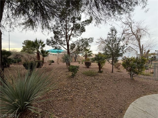 2140 Pinetop Lane 101, Las Vegas, NV 89119
